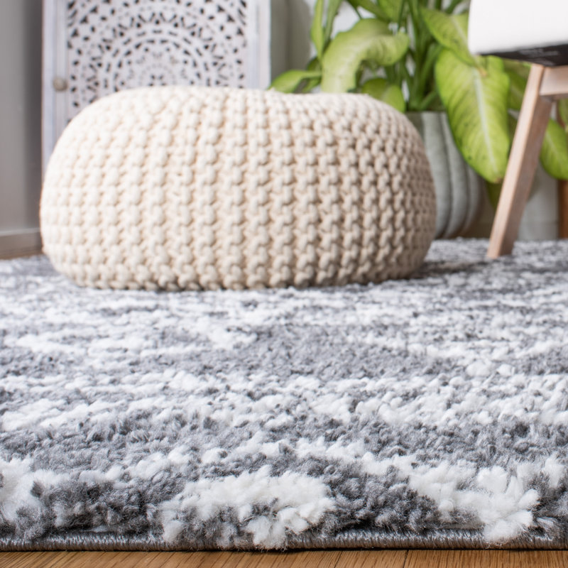 Mackey Southwestern Ivory/Gray Area Rug, Square 6'7"