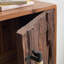 Armoire en bois massif de style Wabi-Sabi