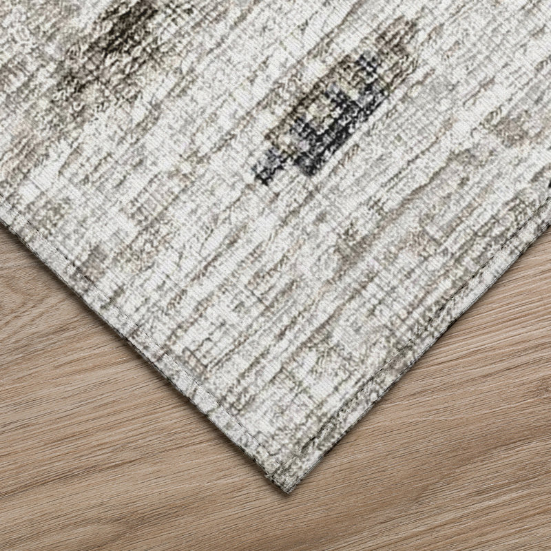 Yamanda Abstract Machine Woven Polyester Indoor / Outdoor Area Rug in Black/Gray, Round 8'