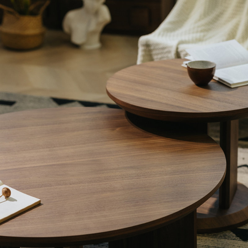 Ensemble de tables basses rondes de style Wabi-sabi