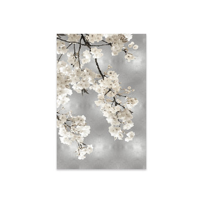 «White Blossoms on Silver I» par Kate Bennett - impression non encadrée