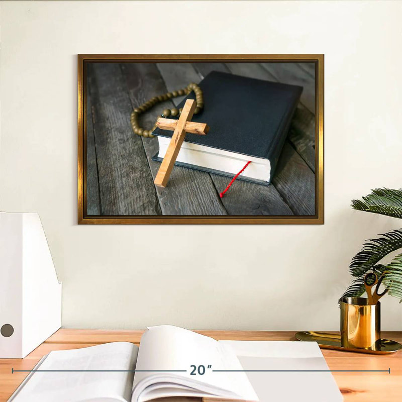 Croix en bois, Cadre flottant doré, 13 po x 9 po
