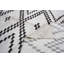 Tapis unique ivoire / blanc / brun foncé des années 1980 de 6 pi 3 po x 8 pi 5 po