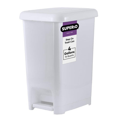 Poubelle avec pédale Superio Slim - poubelle à pédale 4 gallons, petite poubelle en plastique avec couvercle, poubelle pour salle de bain, chambre à coucher, véhicule récréatif, cuisine, bureau, patio ou dortoir - fumée blanche
