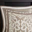 Édredon 8 pièces pour très grand lit. Brun clair / couleur. Classique. Revers uni. Coussins décoratifs. Rembourrage. Utilisation toutes saisons. Literie lavable en brun clair. Tissage élégant. . Jupe de lit brodée. Année confort. Machine
