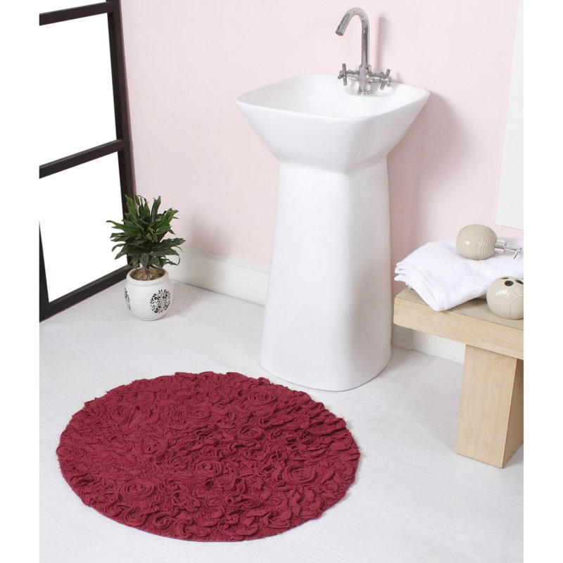 Taki Cotton Round Bath Rug, 22" Round, Red