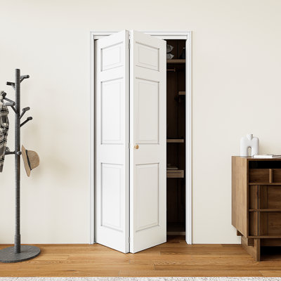Porte pliante pour ouverture 24 po x 80 po, portes pliantes à panneaux creux à 4 panneaux avec quincaillerie, panneaux de porte de grange pliables pour garde-robe / garde-manger / buanderie, pré-assemblé, facile à installer, apprêté blanc