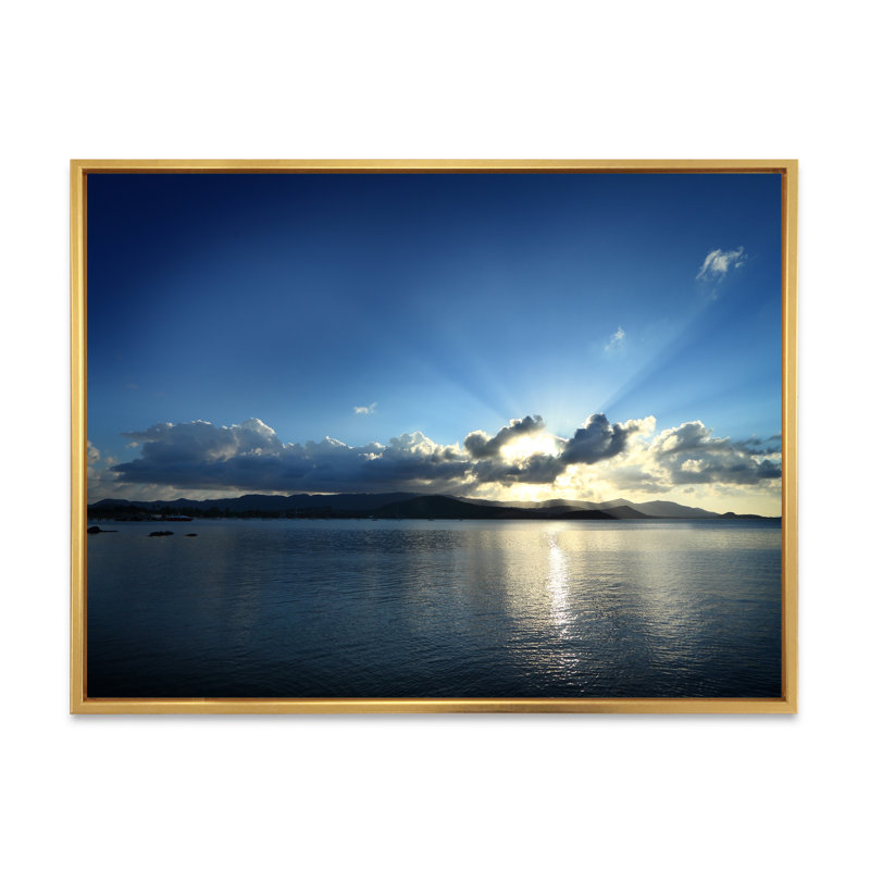 «Dramatic Tropical Blue Sunset Sky II», reproduction sur toile, H 30 po x l 40 po x P 1,5 po, Cadre flottant doré
