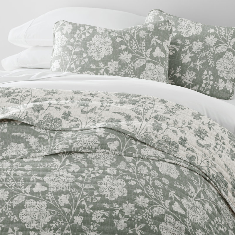 Quilt Set- Lightweight - All Season Quilted Coverlet - Textured Floral, King Quilt + 2 King Shams, Eucalyptus