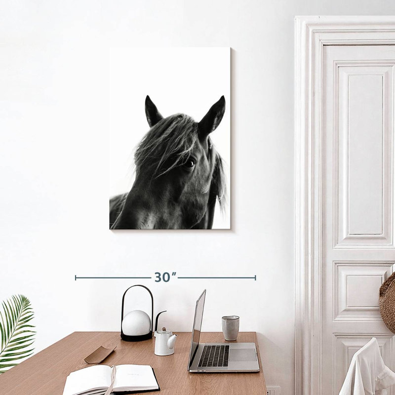 Cheval noir sauvage Brampt, H 30 po x l 20 po
