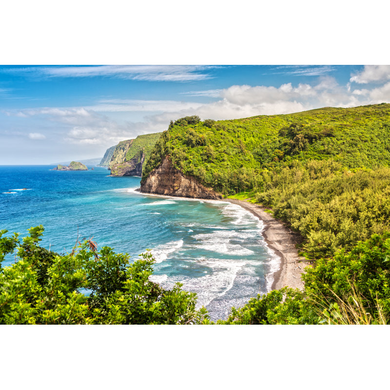 «Pololu Valley» par Susanne Neumann - photographie sur toile tendue, L 18 po x H 12 po
