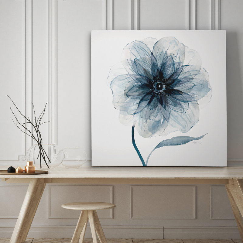 Indigo Bloom III - reproduction sur toile, H 40 po x l 40 po x P 1,5 po