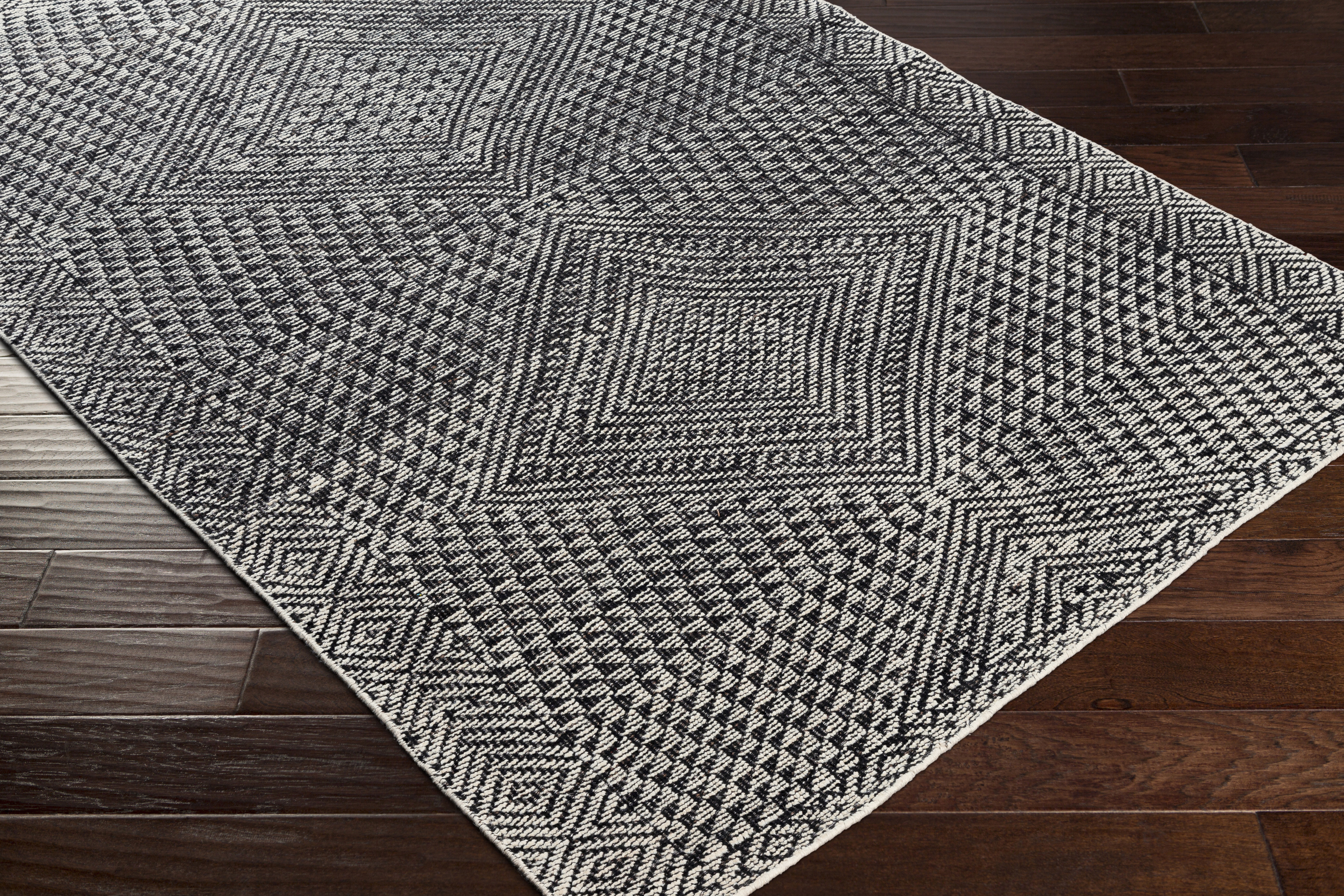 Foundry Select Braydenn Area Rug Black | Wayfair