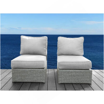 Chaise de patio entièrement assemblée avec coussins