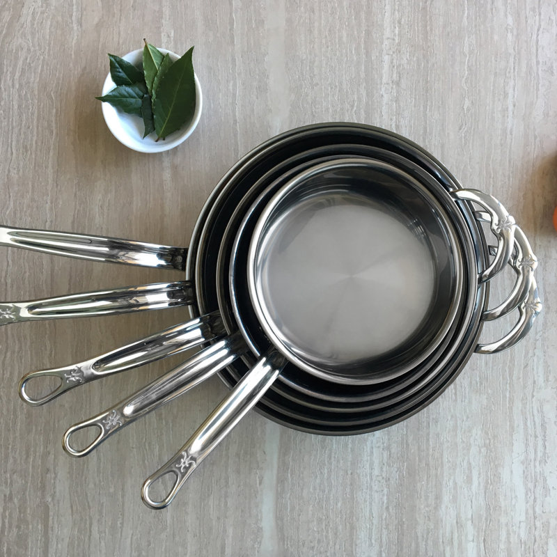 Hestan NanoBond 5QT Covered Essential Pan w/ Helper Handle, 3.5 qt.