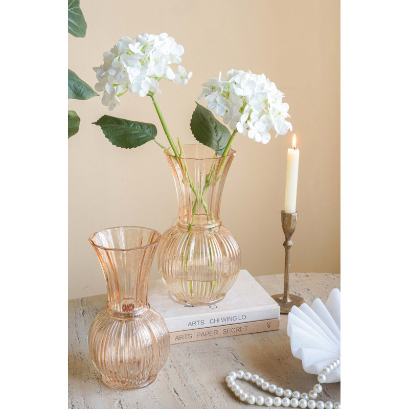 Vase décoratif en verre ambré à texture côtelée et col évasé, H 11,4 po x l 6,3 po x P 6,3 po