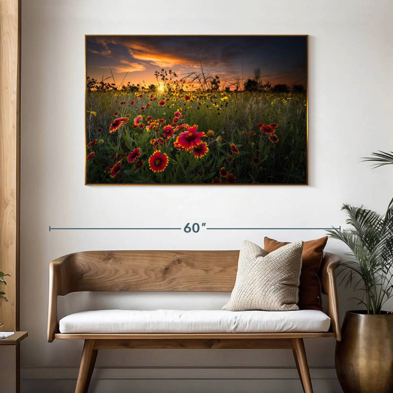 Aube au champ de fleurs, 46 po x 31 po, Cadre flottant doré