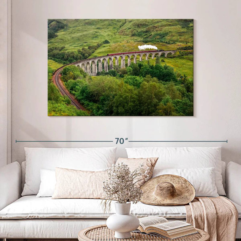 Lilie Glenfinnan Viaduct Landscape