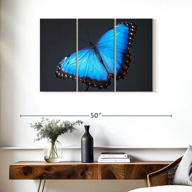 Papillon bleu Morpho, H 24 po x l 38 po