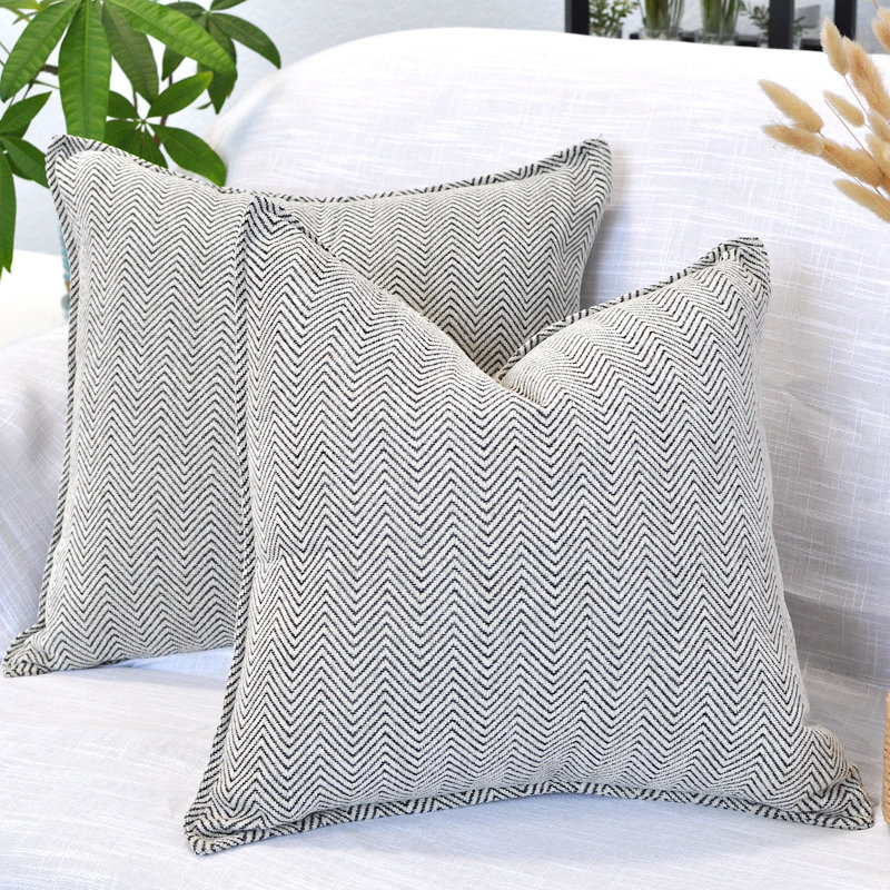 Housses de coussin Chevron , H 20 po x l 20 po, Noir / blanc, Housse de coussin seulement - sans coussin
