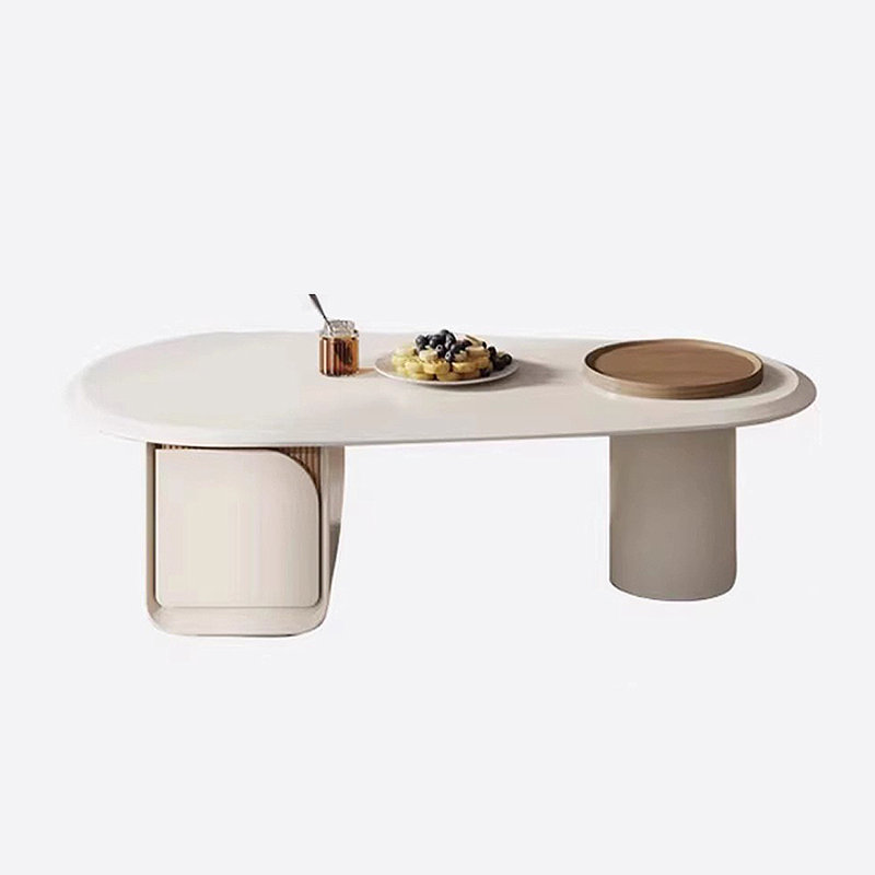 Table basse de style français en bois massif de couleur crème