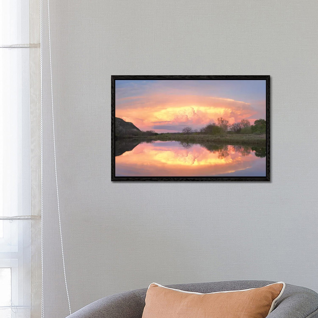 Sturmwolken über dem South Llano River, South Llano River State Park, Texas I von Tim Fitzharris - Gallery-Wrapped Canva...