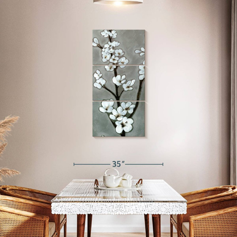 Fleurs blanches I, H 44 po x l 21 po