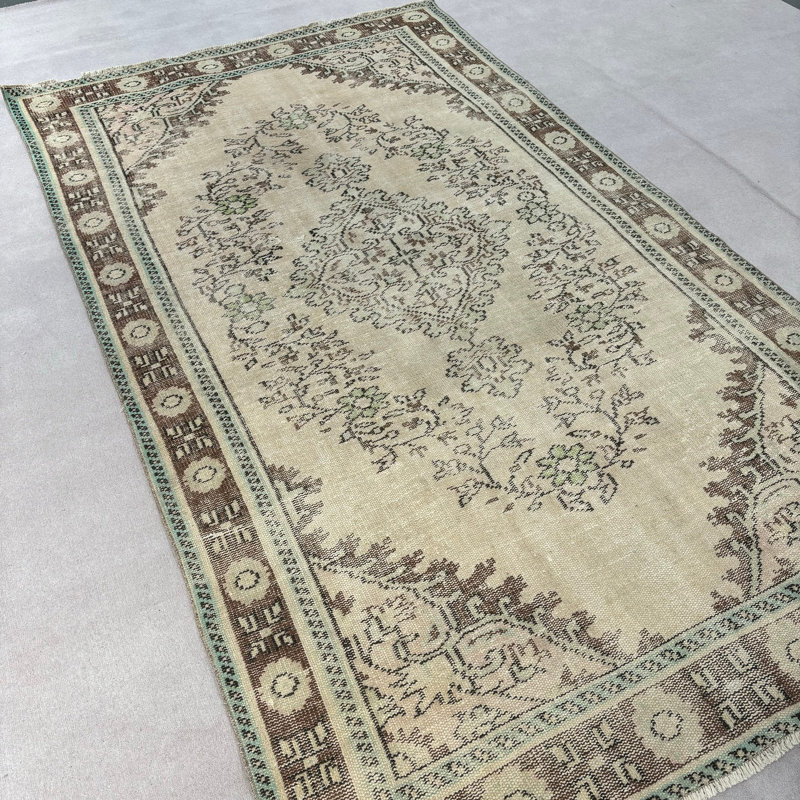 Tapis beige en laine Vintage Patchwork 64,2 x 111,8 po