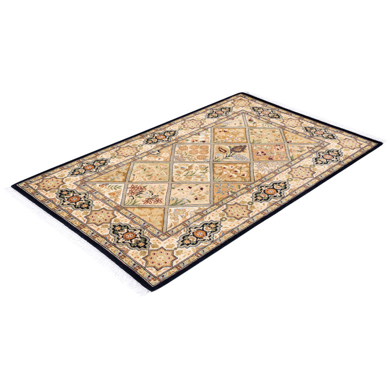 Classic One-of-a-Kind 2'8" X 4'2" Hand Knotted Area Rug