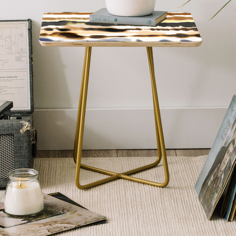 Table de bout à pieds croisés