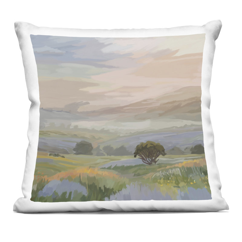 Coussin décoratif Warm Sunrise Over California Mountains, imprimé par Amelia Noyes