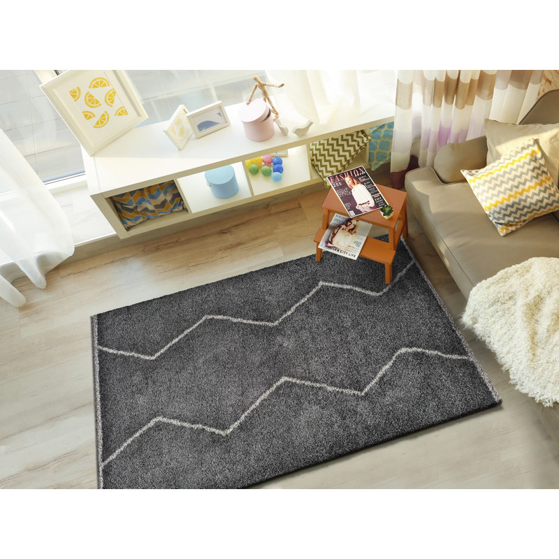 Quogue Chevron Area Rug, Rectangle 133 x 190cm