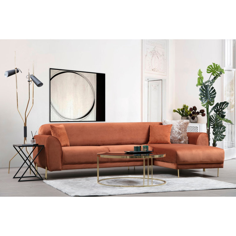 Canapé-lit d'angle Cinnamon, structure en bois de hêtre et panneau de particules, 113,0 po x 66,5 po x 33,5 po | Tissu 100% polyester, mousse 28,0 cm | Système de canapé-lit durable avec mécanisme de dossier, pieds en métal doré, 2 coussins inclus