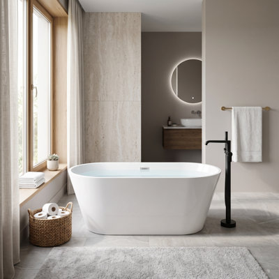 Baignoire ovale autoportante contemporaine en acrylique de 150 cm x 76 cm avec bonde chromée à robinet au pied, fini blanc brillant