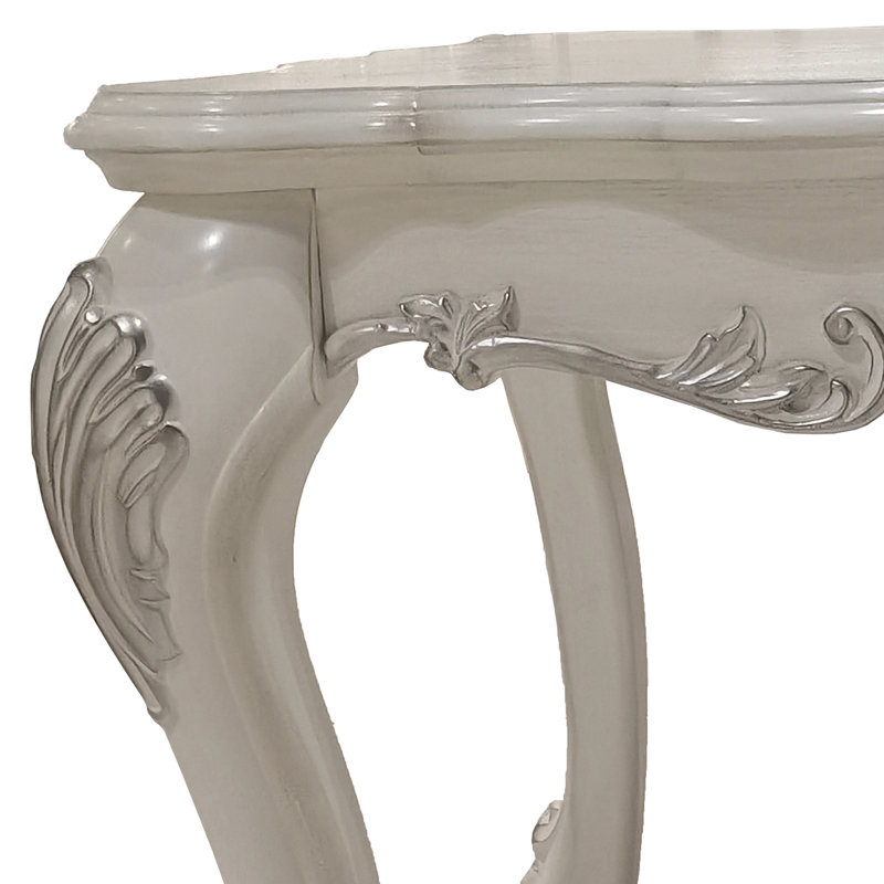 Table de bout avec pattes dorées