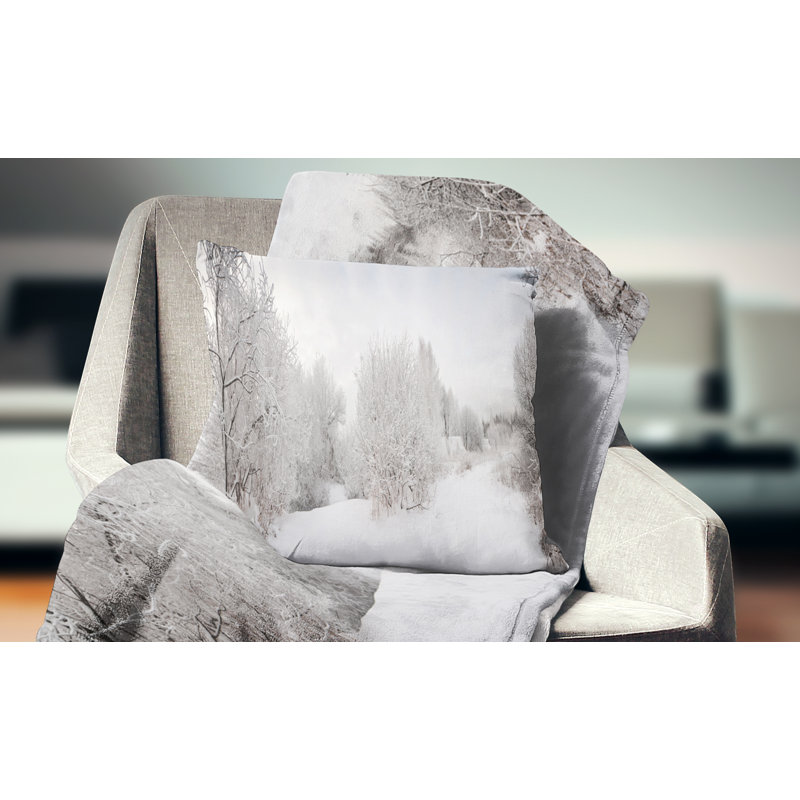 Coussin décoratif imprimé neige avec arbres givrés, 16 po x 1 po, Carré