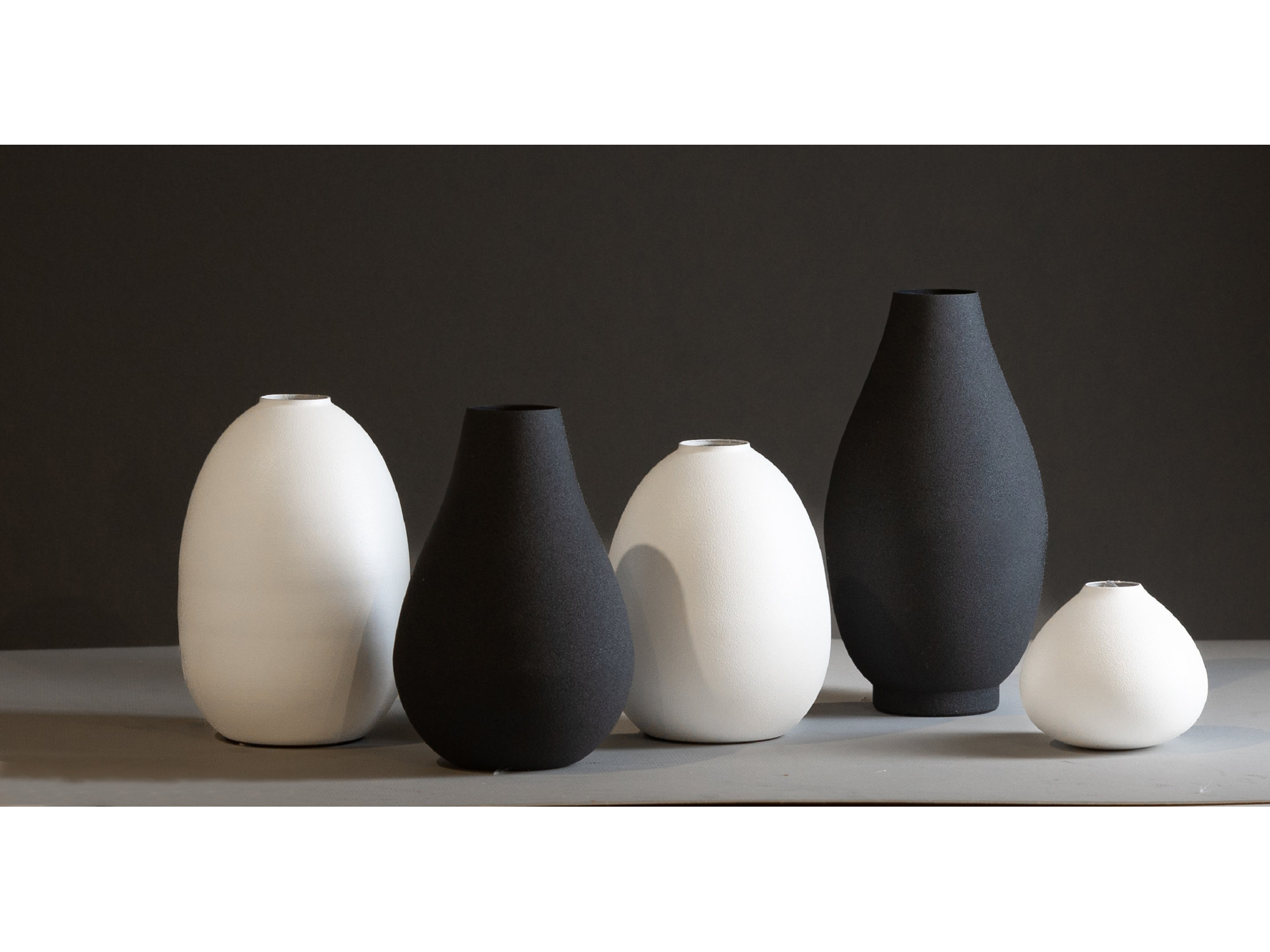 Jenny 3.25'' Aluminum Table Vase, White