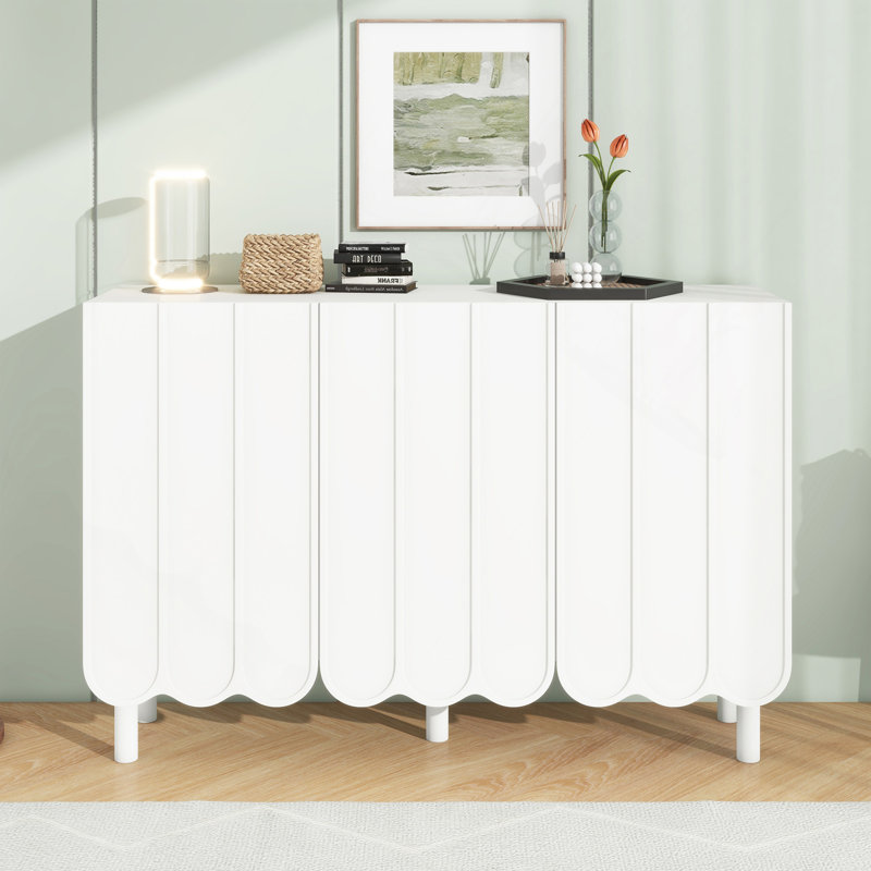 Armoire à chaussures minimaliste de style crème avec 5 pieds en bois massif, armoire buffet avec tablettes réglables, grande armoire de rangement avec portes ondulées pour le salon, blanc