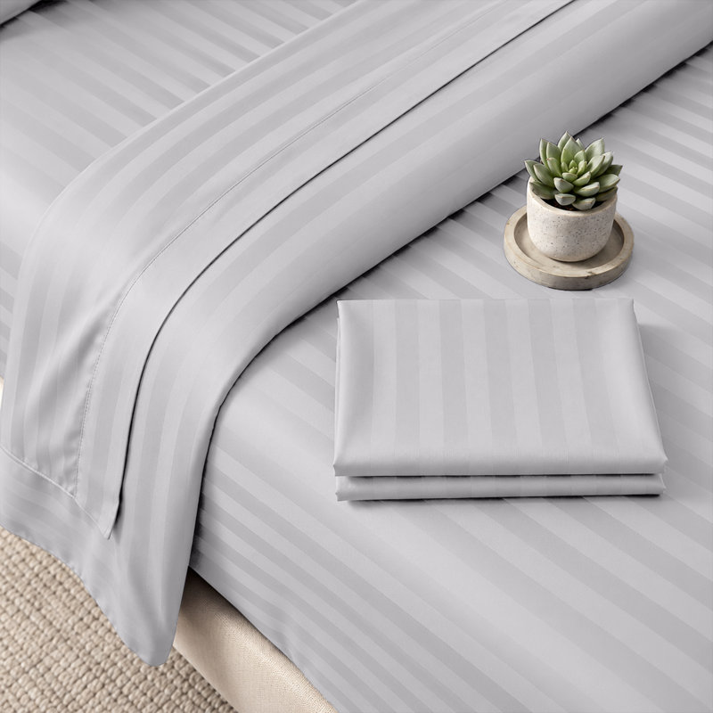 17 Stories Microfiber Striped Duvet Cover Set with Pillowcases, Kingsize Duvet Cover + 3 Additional Pieces, White, 4