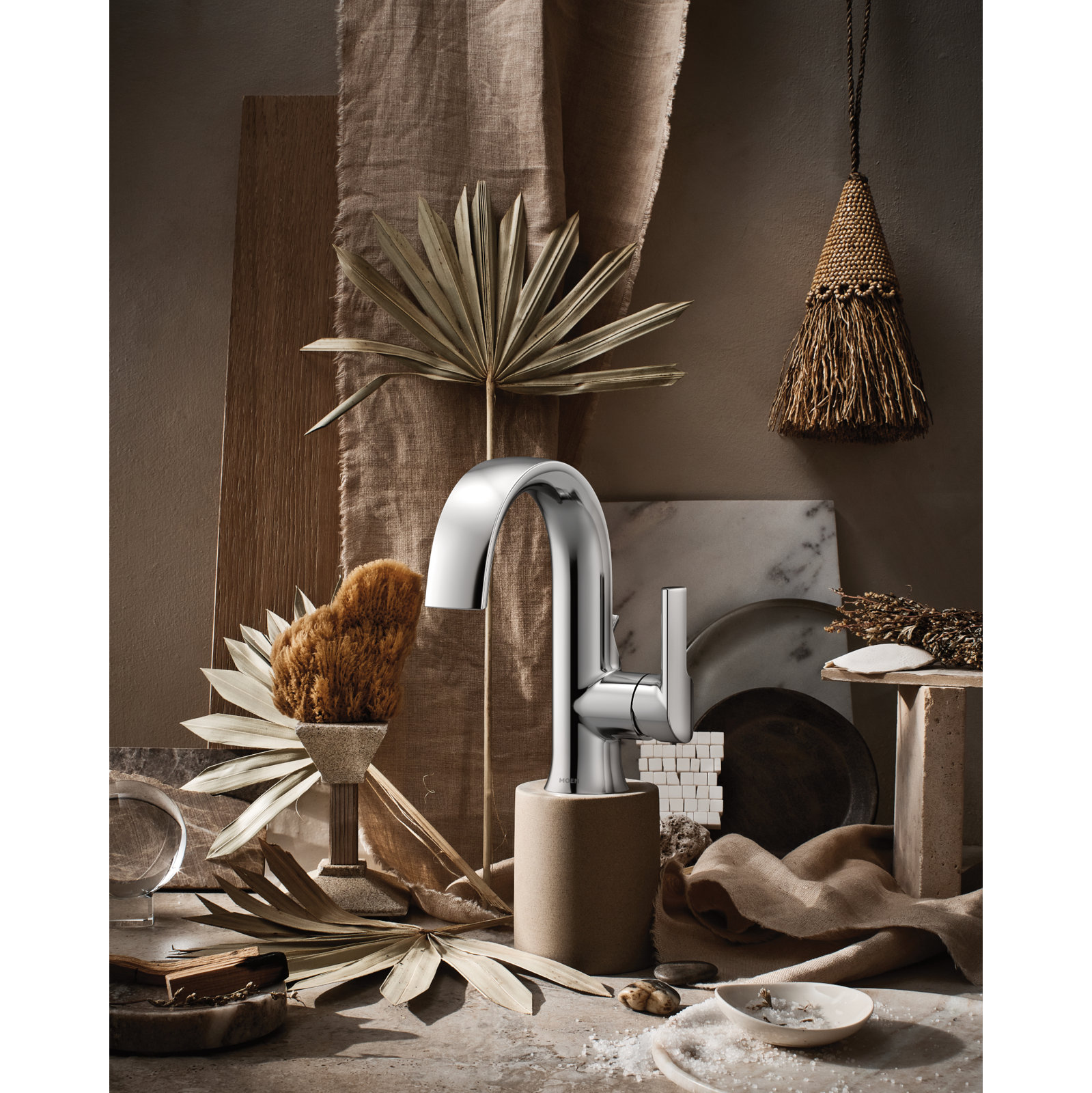 Doux Single-Hole Bathroom Faucet with Drain, Chrome