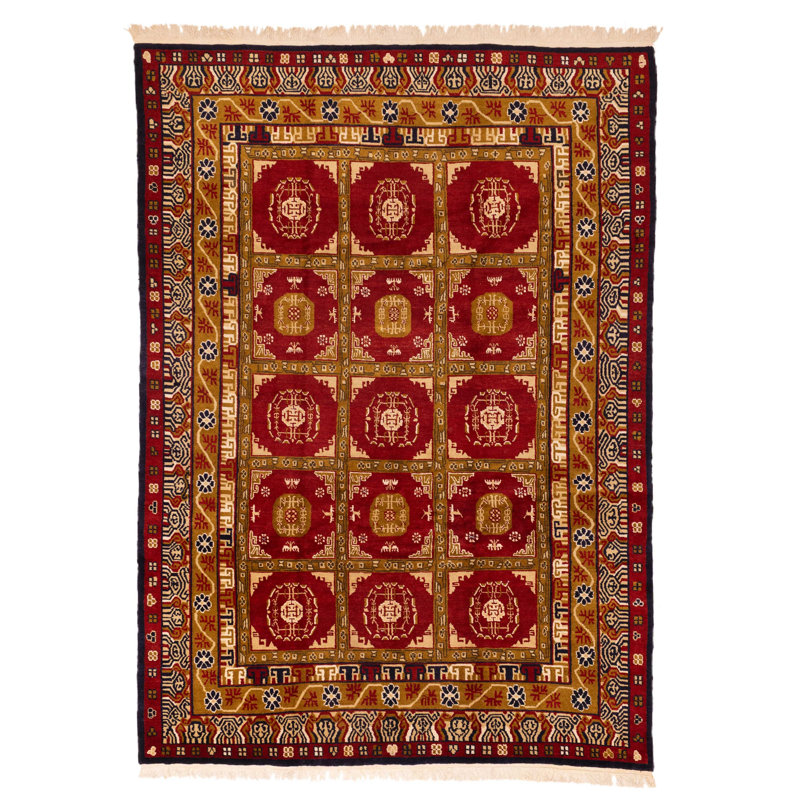 Tapis rouge Aurora 7 pi 5 po x 10 pi 3 po