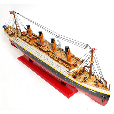Bateau peint à modèle titanic
