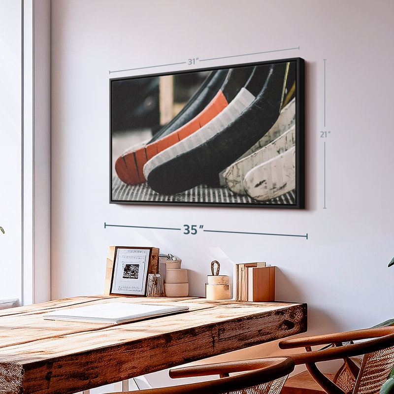 «Hockey Sticks», reproduction sur toile, H 21 po x l 31 po
