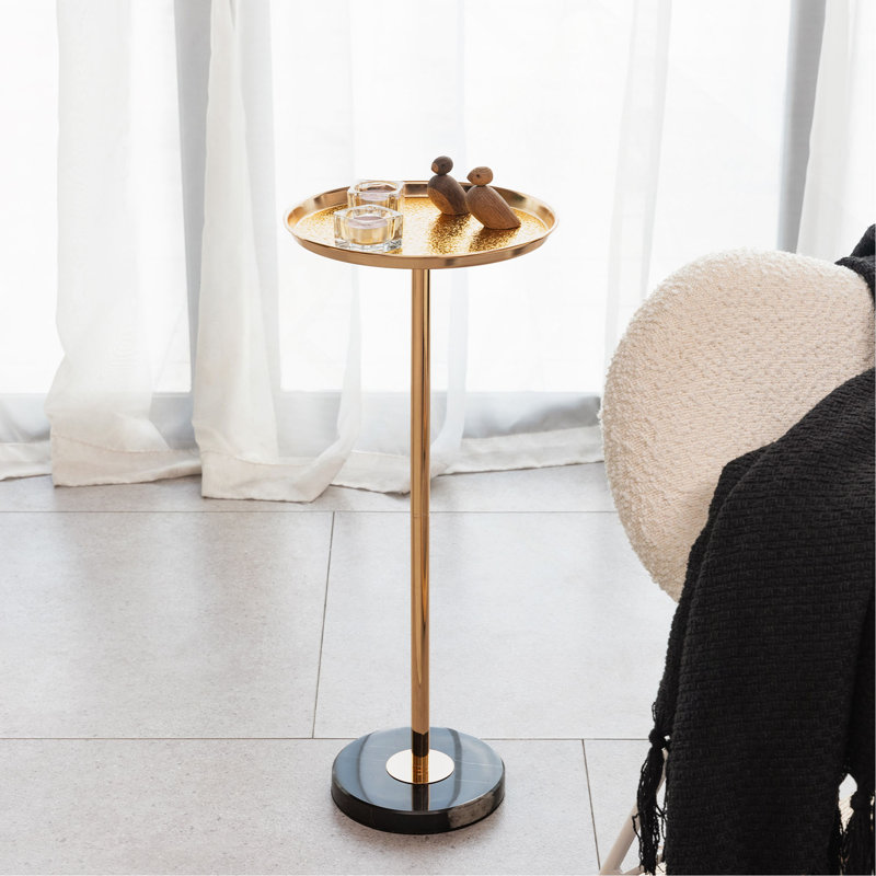 2P, table d'appoint réglable, petite table à thé Martini, doré, table de bout décorative en marbre naturel pour présentation et rangement