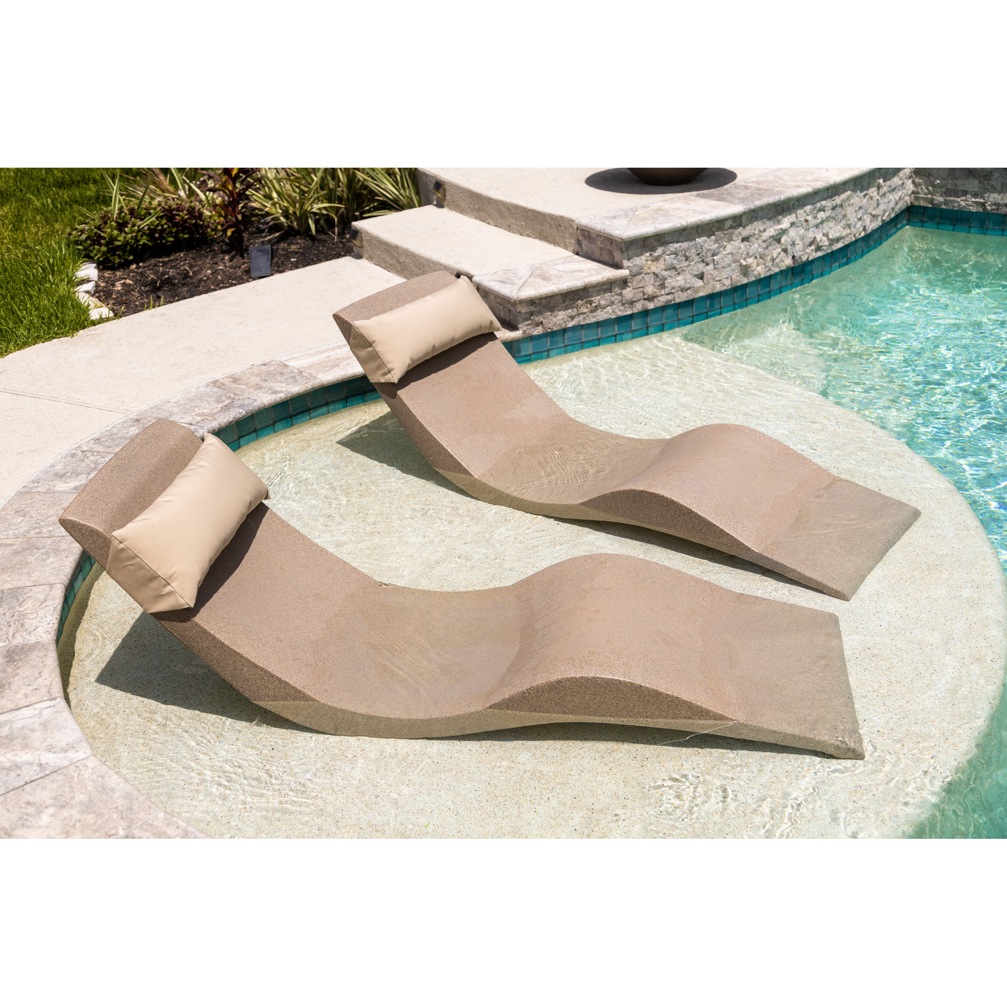 In-pool Chaise Lounger for 0-9 In. of Water, Brown