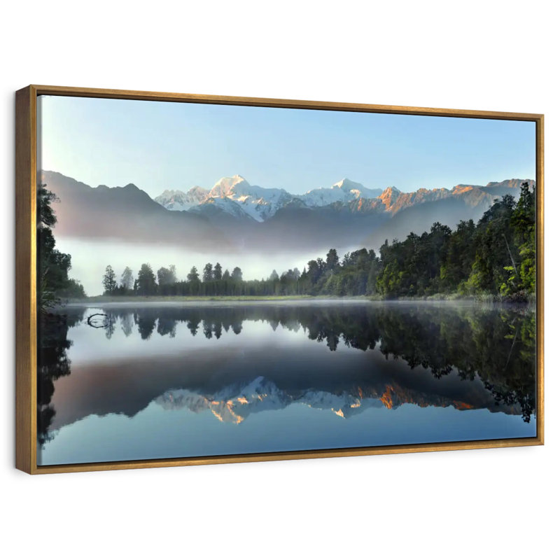 Réflexion du lac Matheson, Cadre flottant doré, 13 po x 9 po