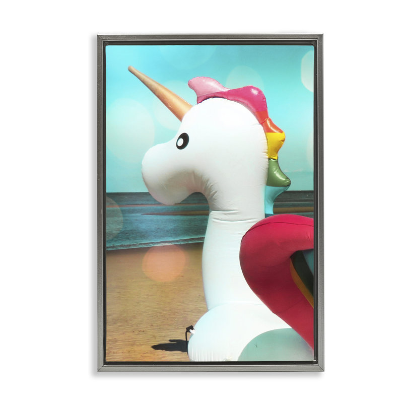  «Unicorn Basking in Bokeh», toile flottante encadrée par Graffi *ee Studios, H 31 po x l 21 po, Cadre flottant gris lustré