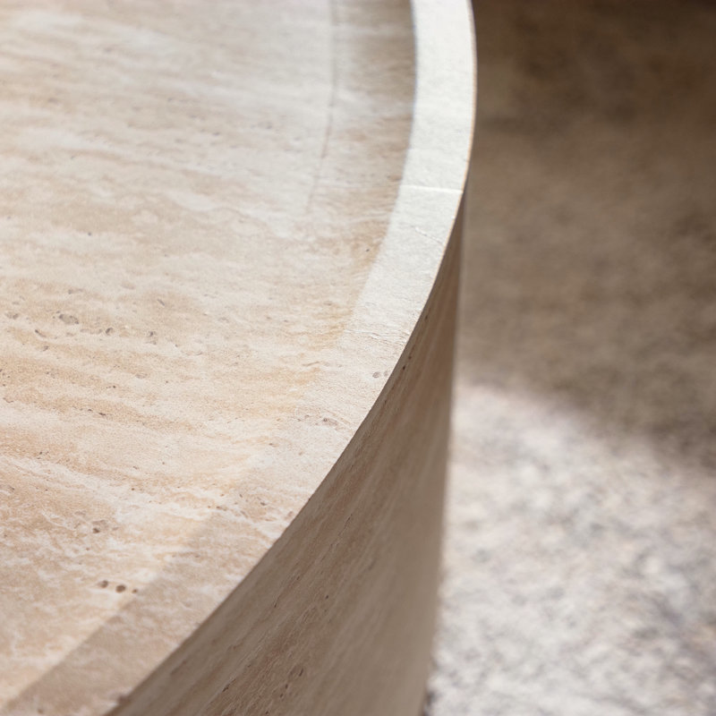 Table de bout ronde avec motif Mars pour le salon