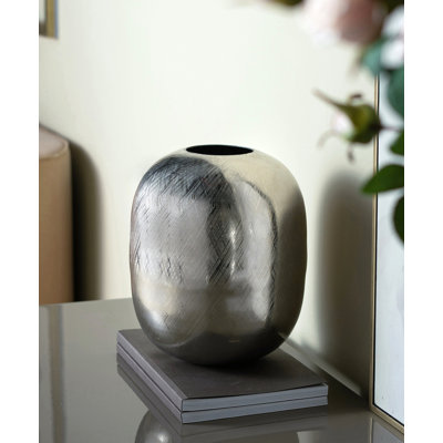 Vase en aluminium 10,5X10,5X13 "