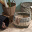 Panier de rangement ovale en résine tressée multi-usage avec poignées - blanc-gris - pour le rangement de serviettes, de jouets, de magazines et de décoration intérieure